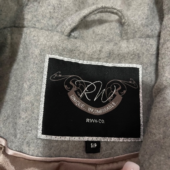 Beautiful heavy RW & co jacket size small - Picture 4 of 4